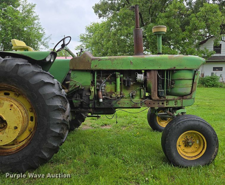 image for item EN3785 1961 John Deere 4010 tractor