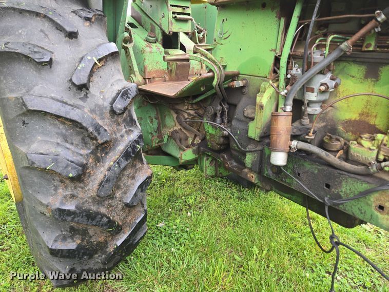 image for item EN3785 1961 John Deere 4010 tractor