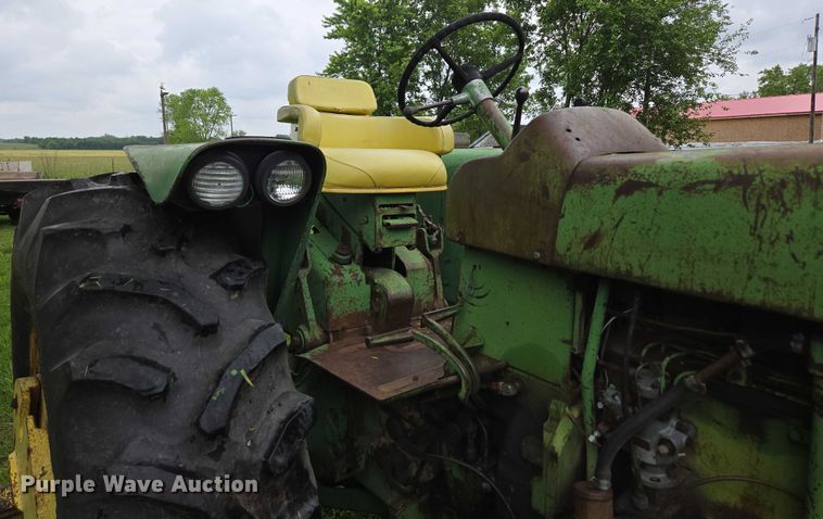 image for item EN3785 1961 John Deere 4010 tractor
