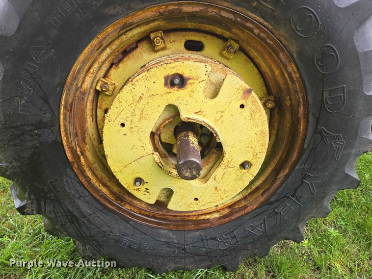 image for item EN3785 1961 John Deere 4010 tractor