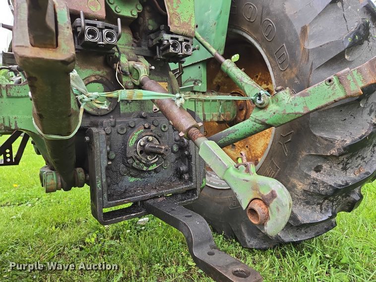 image for item EN3785 1961 John Deere 4010 tractor