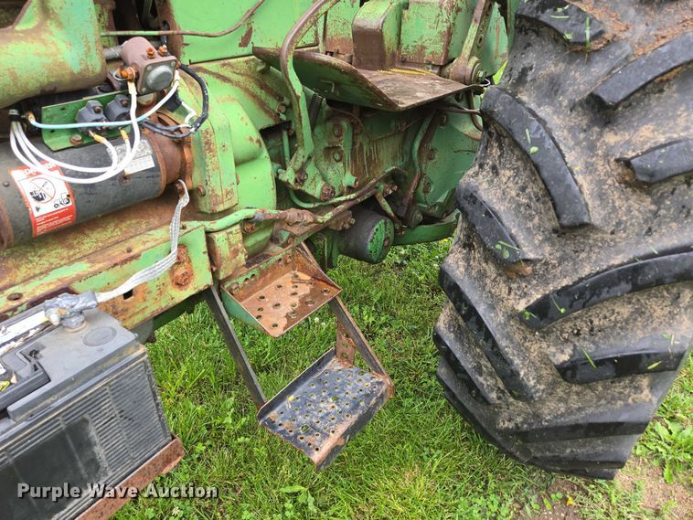 image for item EN3785 1961 John Deere 4010 tractor