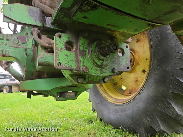 image for item EN3785 1961 John Deere 4010 tractor