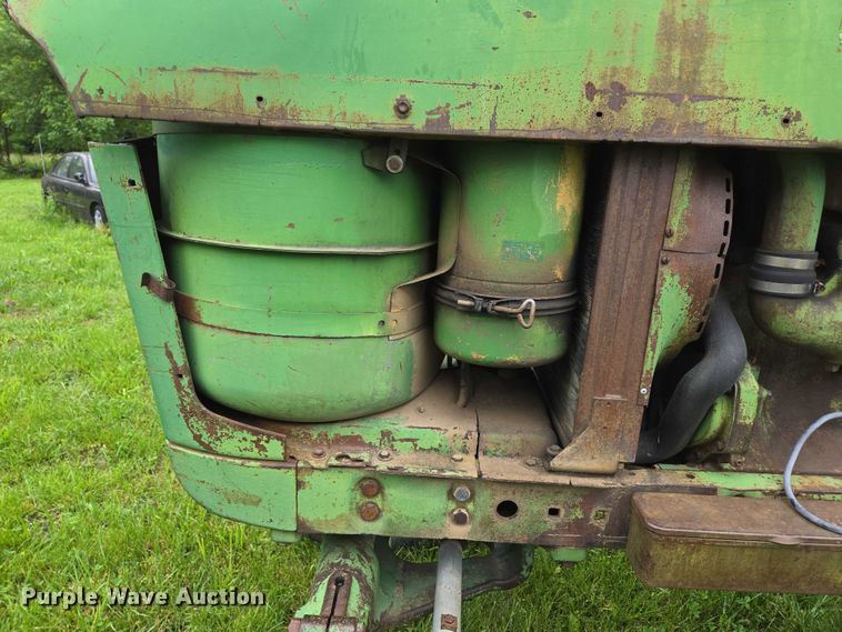 image for item EN3785 1961 John Deere 4010 tractor