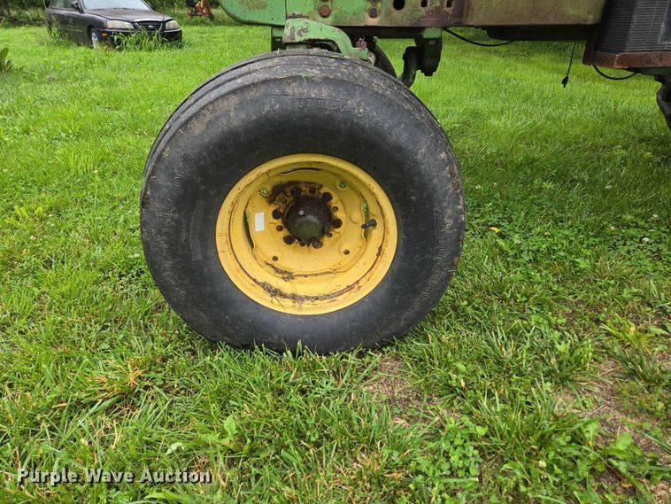 image for item EN3785 1961 John Deere 4010 tractor