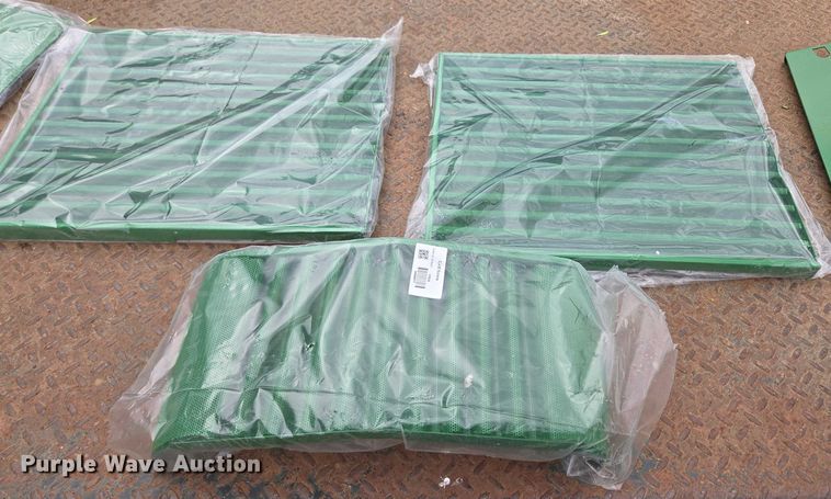 image for item EN3785 1961 John Deere 4010 tractor