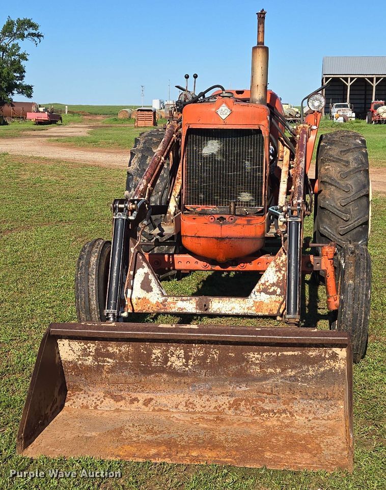 image for item EN8969 Allis Chalmers D17 tractor