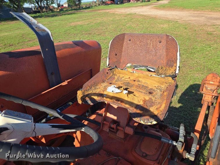 image for item EN8969 Allis Chalmers D17 tractor