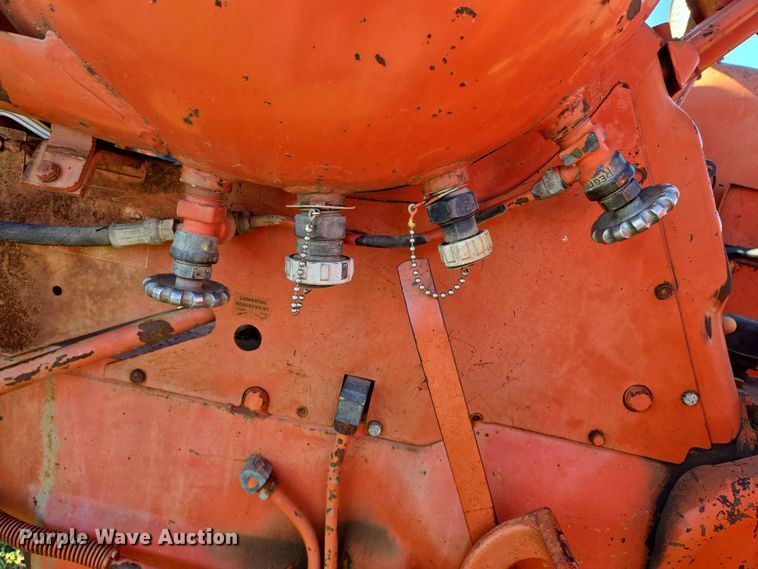 image for item EN8969 Allis Chalmers D17 tractor