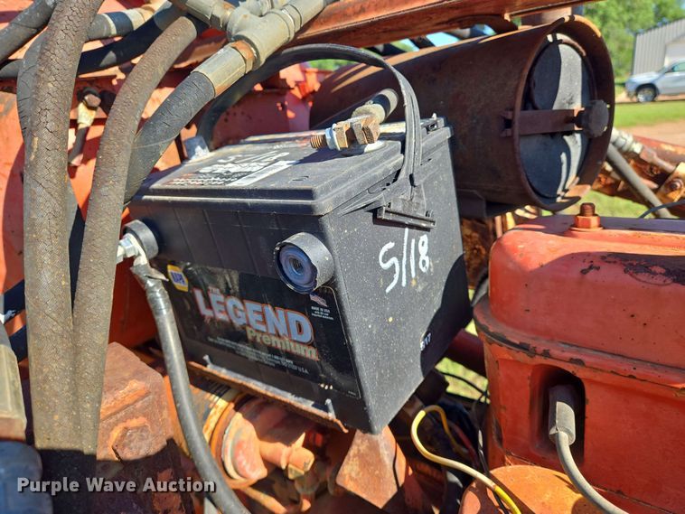 image for item EN8969 Allis Chalmers D17 tractor