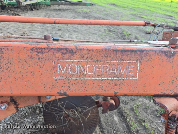 image for item EO1063 Allis Chalmers 2000  six bottom plow