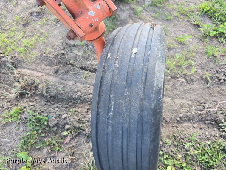 image for item EO1063 Allis Chalmers 2000  six bottom plow