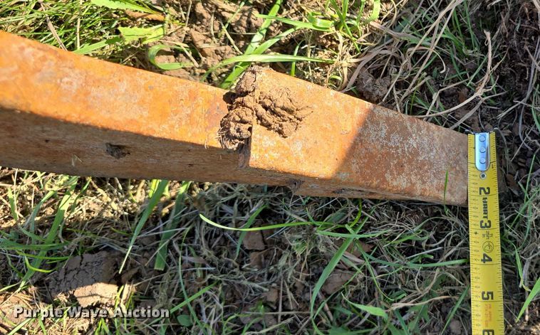 image for item EO1064 John Deere 915 ripper