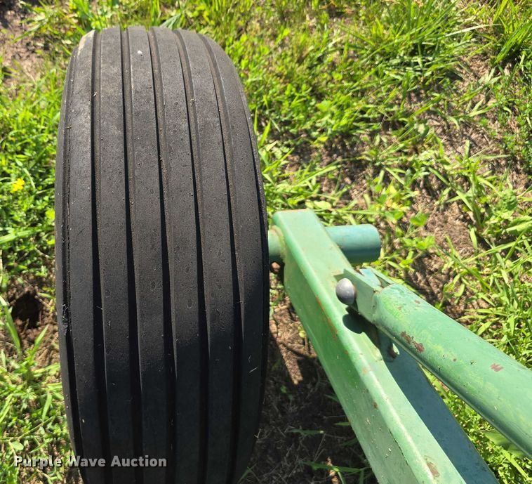 image for item EO1064 John Deere 915 ripper