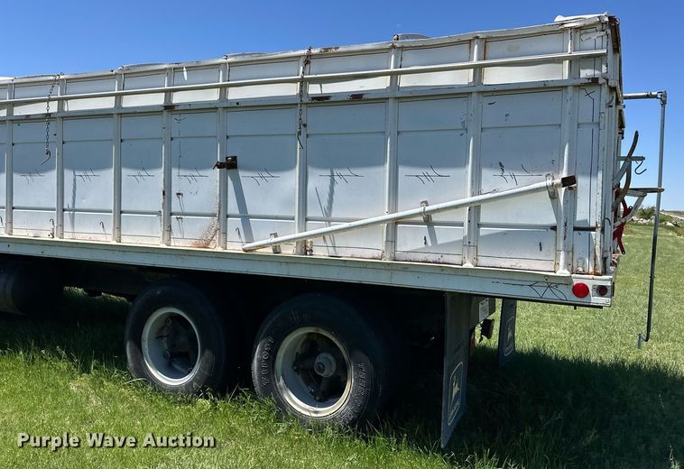 image for item EQ4776 1973 GMC 6000 grain truck