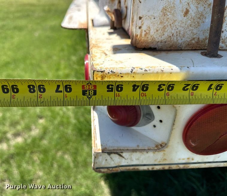 image for item EQ4776 1973 GMC 6000 grain truck