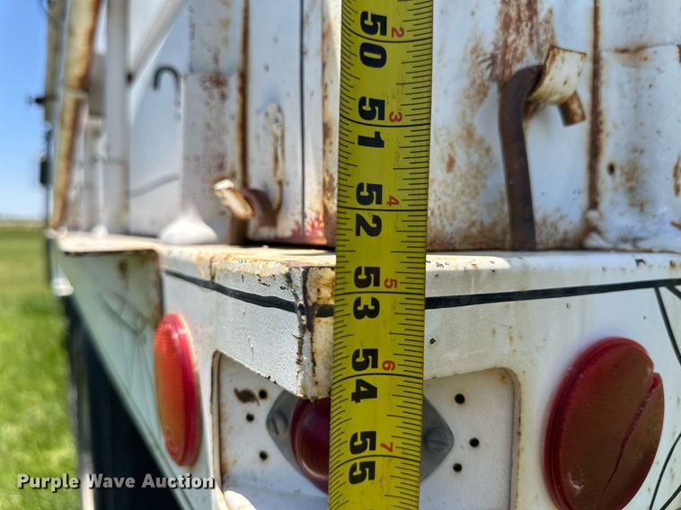 image for item EQ4776 1973 GMC 6000 grain truck