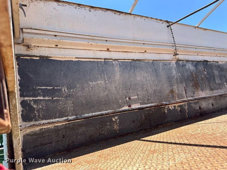 image for item EQ4776 1973 GMC 6000 grain truck