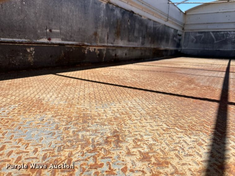 image for item EQ4776 1973 GMC 6000 grain truck