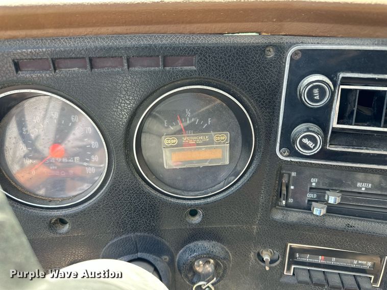 image for item EQ4776 1973 GMC 6000 grain truck