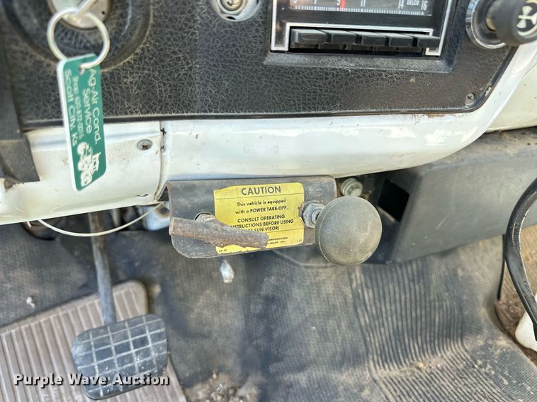 image for item EQ4776 1973 GMC 6000 grain truck