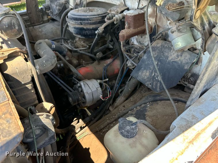 image for item EQ4776 1973 GMC 6000 grain truck