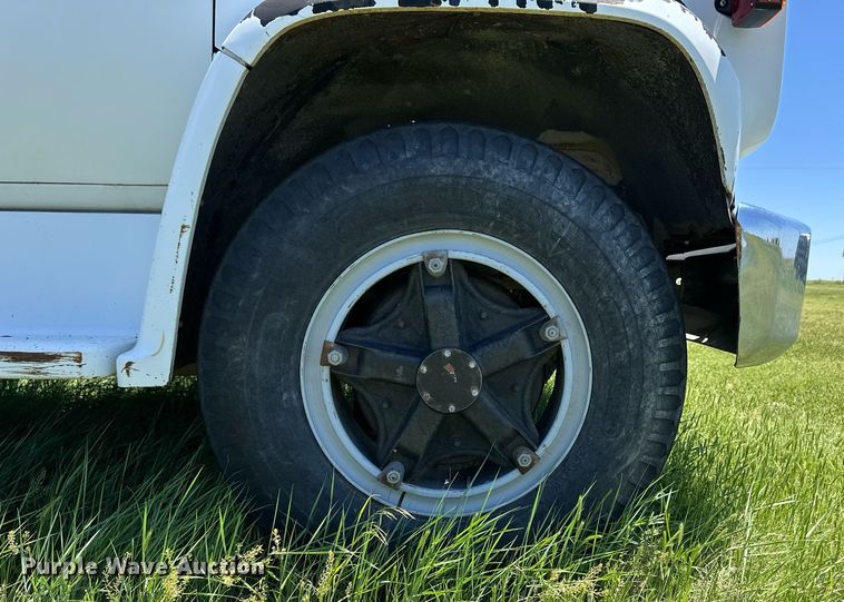 image for item EQ4776 1973 GMC 6000 grain truck