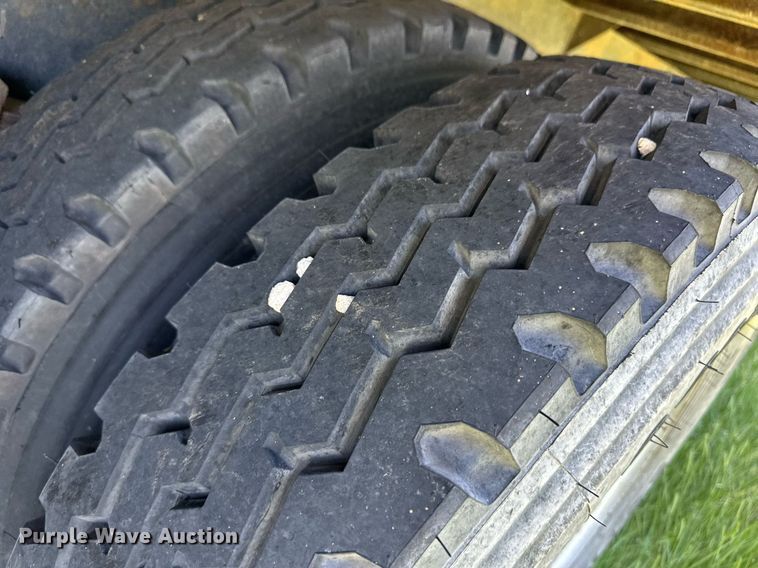 image for item EQ4776 1973 GMC 6000 grain truck