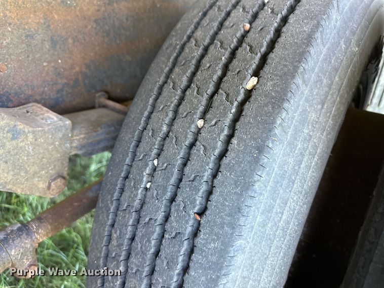 image for item EQ4776 1973 GMC 6000 grain truck