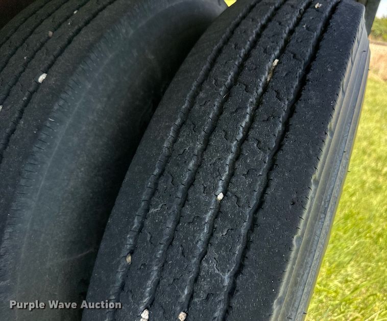 image for item EQ4776 1973 GMC 6000 grain truck