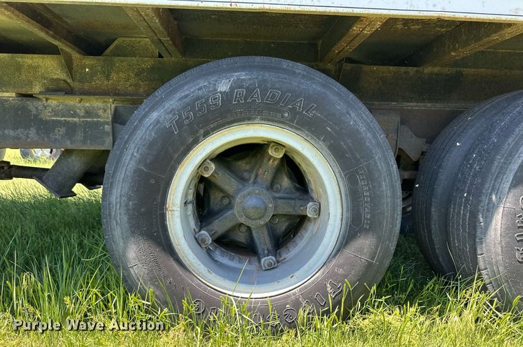 image for item EQ4776 1973 GMC 6000 grain truck