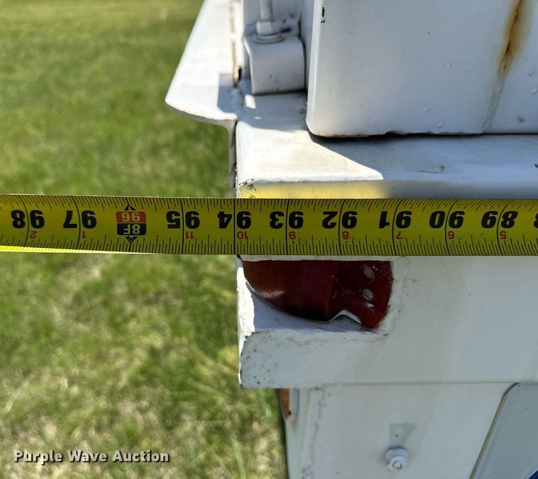 image for item EQ4777 1973 International Loadstar 1600 grain truck