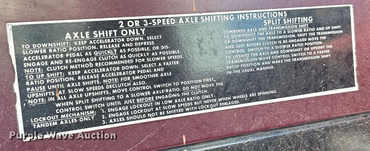 image for item EQ4777 1973 International Loadstar 1600 grain truck