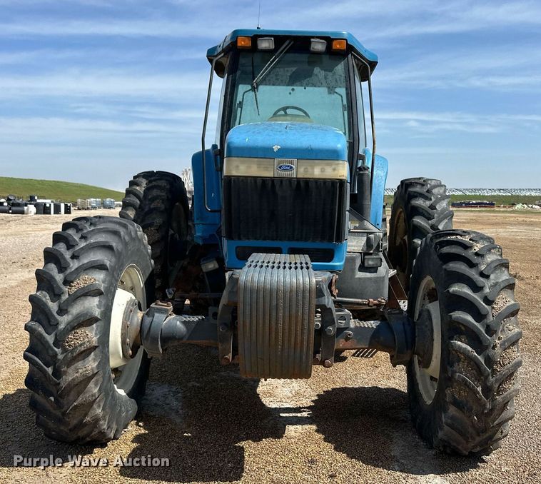 image for item EQ4889 Ford 8670 MFWD tractor