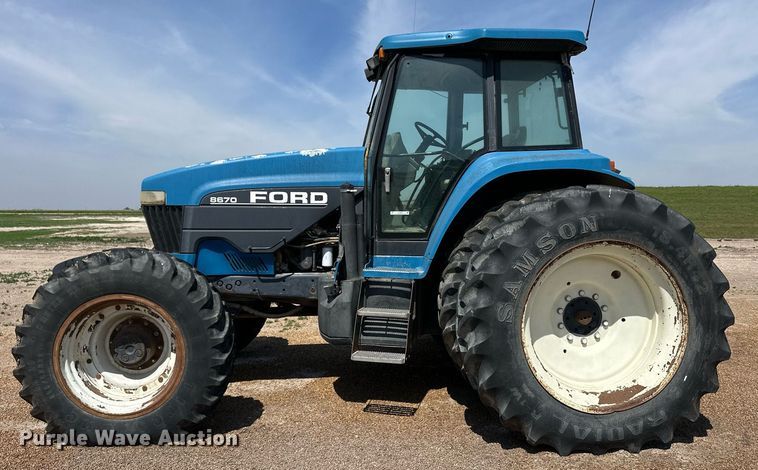 image for item EQ4889 Ford 8670 MFWD tractor