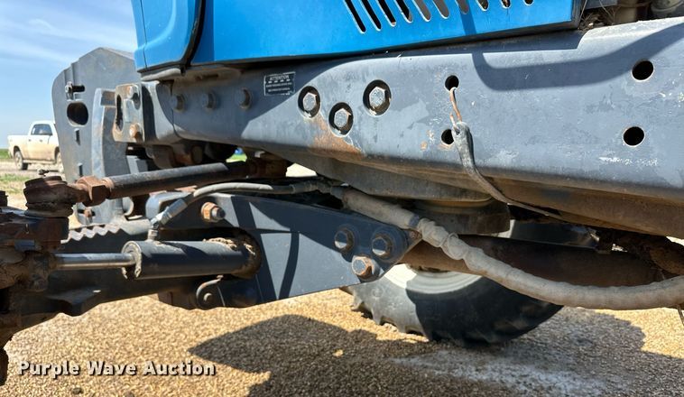 image for item EQ4889 Ford 8670 MFWD tractor