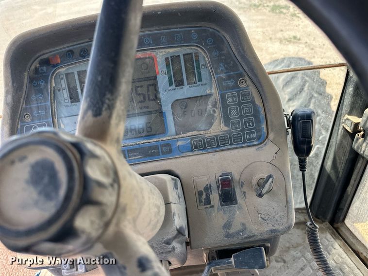 image for item EQ4889 Ford 8670 MFWD tractor