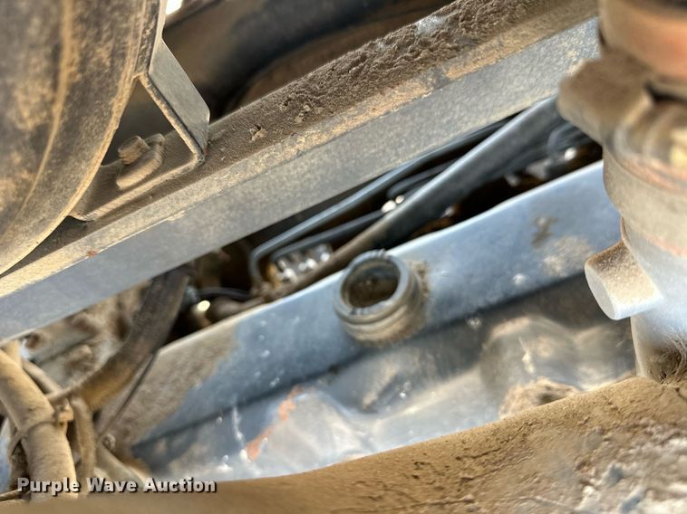 image for item EQ4889 Ford 8670 MFWD tractor