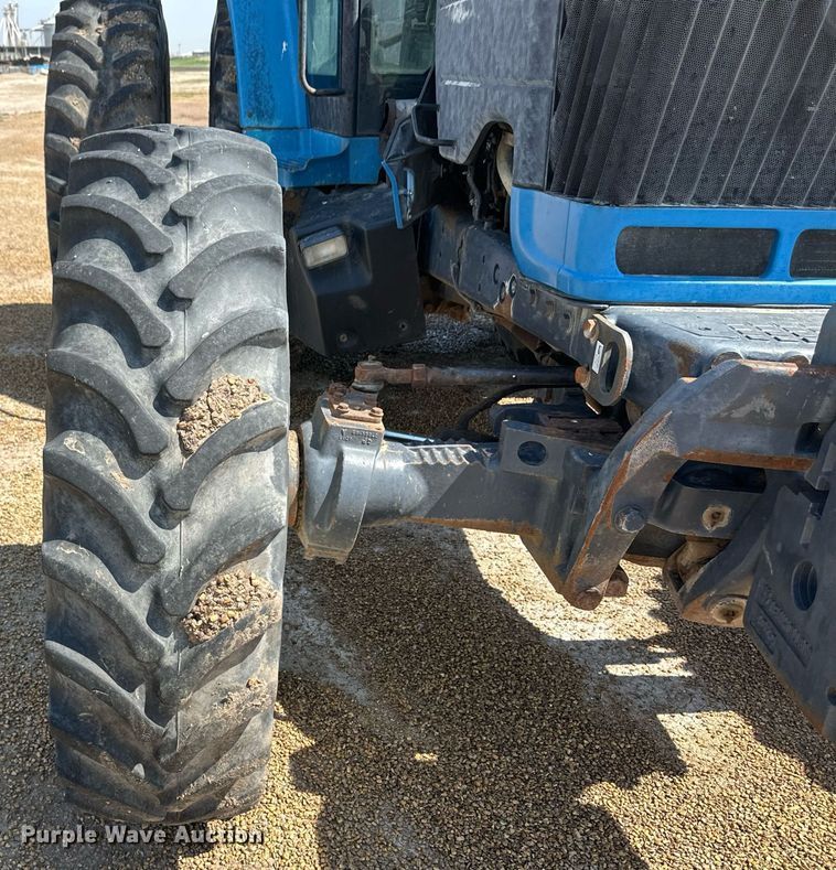 image for item EQ4889 Ford 8670 MFWD tractor