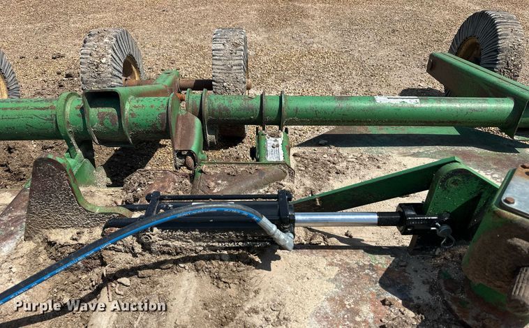 image for item EQ4892 John Deere 1518 rotary mower