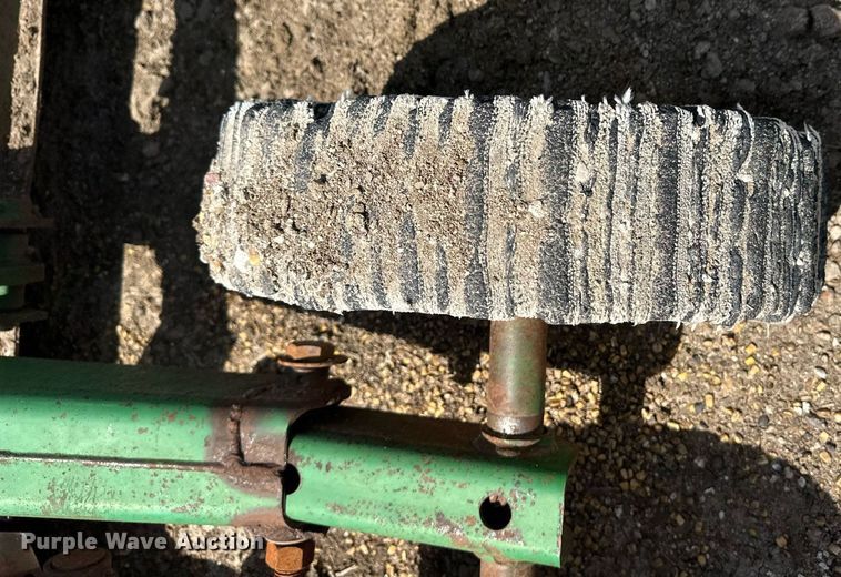 image for item EQ4892 John Deere 1518 rotary mower