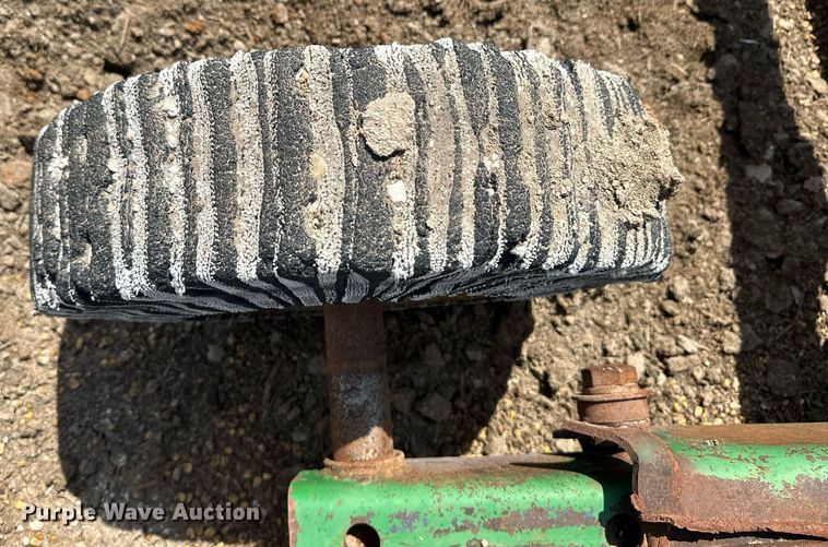 image for item EQ4892 John Deere 1518 rotary mower