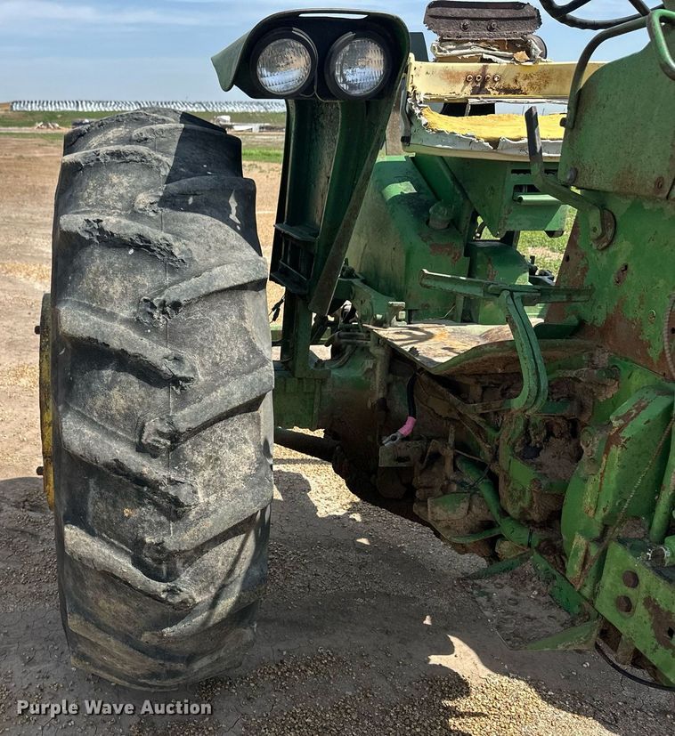 image for item EQ4893 1967 John Deere 4020 tractor