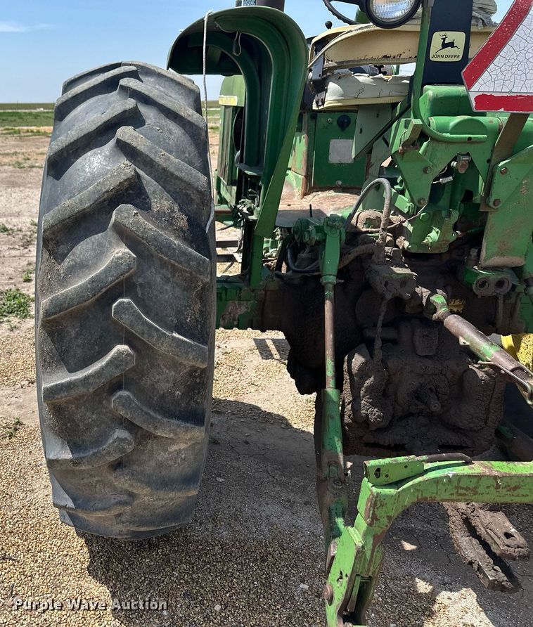 image for item EQ4893 1967 John Deere 4020 tractor