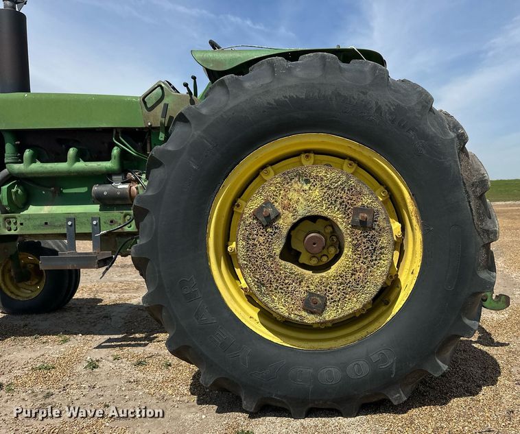 image for item EQ4893 1967 John Deere 4020 tractor