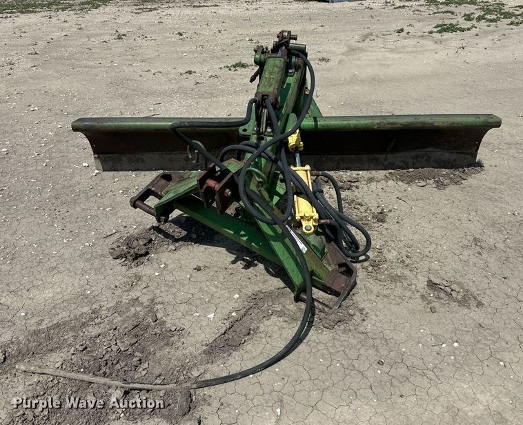 image for item EQ4897 John Deere 108