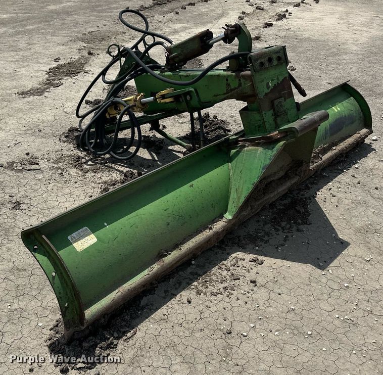 image for item EQ4897 John Deere 108