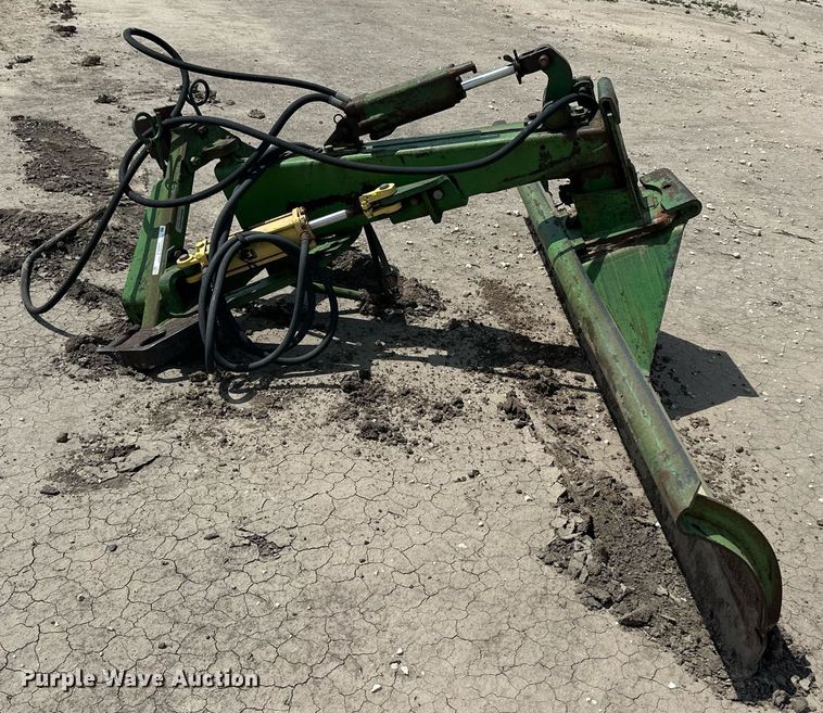 image for item EQ4897 John Deere 108