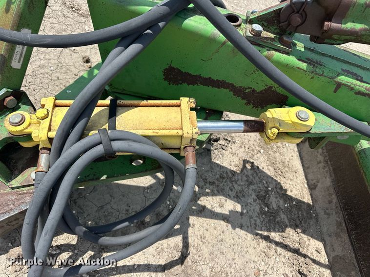 image for item EQ4897 John Deere 108