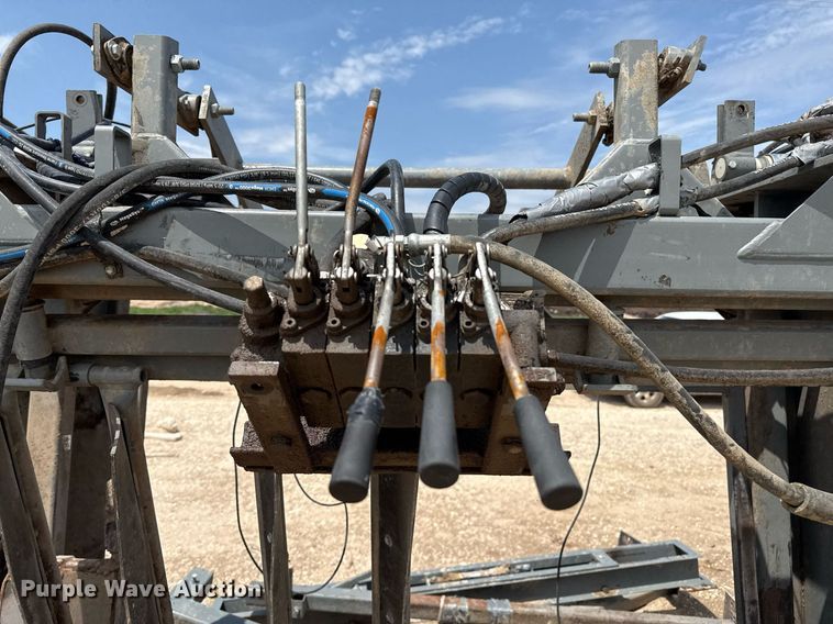 image for item EQ4919 Silencer livestock squeeze chute